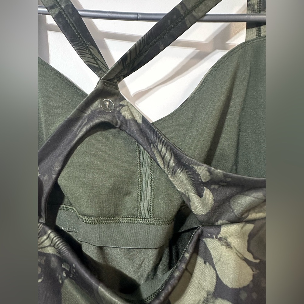 Lululemon Athletica Wrap Tank Top Green Women’s Medium - Picture 12 of 16
